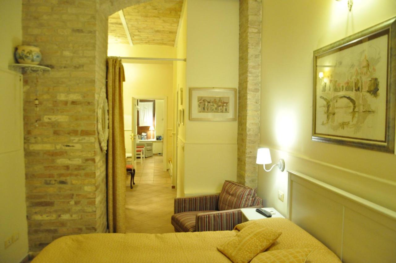 Bed And Breakfast Piazza Mercato Pescara Luaran gambar